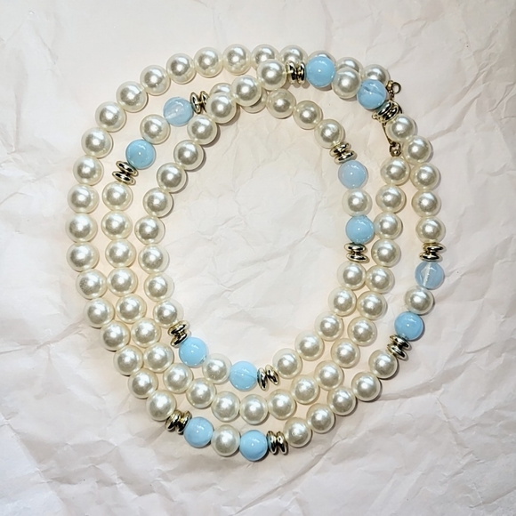 BLUE & WHITE CAMEO EARRINGS with 30" NECKLACE - Picture 3 of 6